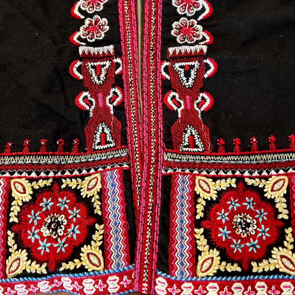 NTHR Women’s Open Front Embroidered Beaded Black Cotton Crop Jacket - Picture 10 of 12